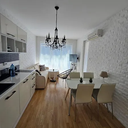 Romans Marin Apartament