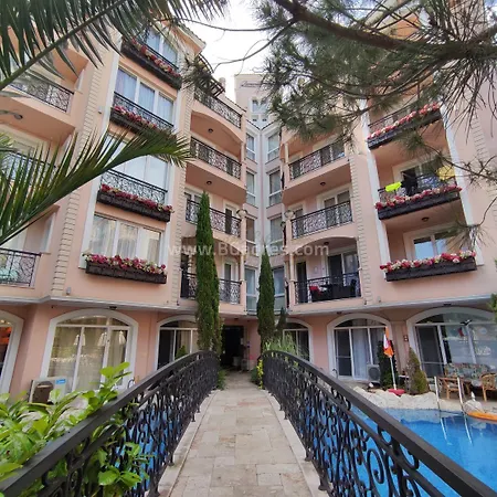 Romans Marin Apartament *