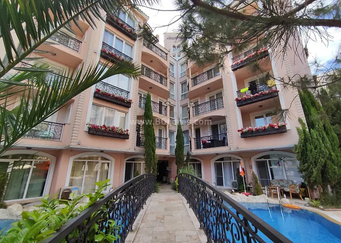 Romans Marin Apartment *